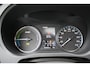 Mitsubishi Outlander 2.0 PHEV instyle - SCHUIFDAK - TREKHAAK - LEDER - NAVIGATIE - CAMERA - 2x PDC