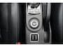 Mitsubishi Outlander 2.0 PHEV instyle - SCHUIFDAK - TREKHAAK - LEDER - NAVIGATIE - CAMERA - 2x PDC