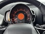 Peugeot 108 68pk Automaat Allure | Camera | CarPlay | Cruise Control | Climate Control | 15 Inch lichtmetalen Velgen