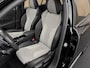 Peugeot e-2008 EV GT Pack 50 kWh | Panoramadak/Alcantara/18" LMV/Stoelverwarming