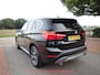 BMW X1 xDrive20i PANODAK / HEAD-UP / SPORTLEER / BLUETOOTH