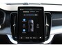Volvo XC90 T8 406pk Automaat AWD Ultra Black Edition / Stoelmassage - en ventilatie / Luchtvering / Trekhaak / Panoramadak / Google services / Elektrisch bedienbare voorstoelen met geheugen / Stoelverwarming voor en achter