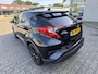 Toyota C-HR / C-HR+ 1.8 Hybrid BLACK EDITION LEDER JBL-AUDIO BLIND SPOT STOELVERW NAVI CAMERA PARK-SENSOREN BLUETOOTH AD-CRUISE CLIMA NL-AUTO 1E-EIG
