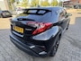 Toyota C-HR / C-HR+ 1.8 Hybrid BLACK EDITION LEDER JBL-AUDIO BLIND SPOT STOELVERW NAVI CAMERA PARK-SENSOREN BLUETOOTH AD-CRUISE CLIMA NL-AUTO 1E-EIG