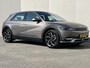 Hyundai Ioniq 5 Style 73kWh / Dealer onderhouden / Accu SoH 100 % / Fabrieksgarantie tot 05-2027 / WLTP 481 km stad 686 km / CCS snel laden / warmtepomp / 1.600 kg trekgewicht / Stuur- en stoelverwarming / Elektr. stoel / 19" LM wielen /