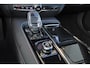 Volvo V60 T6 Recharge AWD Plus Dark - Panorama/schuifdak - IntelliSafe Assist & Surround - 360º Camera - Harman/Kardon audio - Verwarmde voorstoelen, stuur & achterbank - Parkeersensoren voor & achter - Elektr. bedienb. voorstoelen met geheugen - Head up display - Extra getint glas - 19' LMV