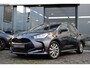 Toyota Yaris 1.5 VVT-i Dynamic Limited, Stoel & Stuurverwarming , Adaptieve Cruise control, Parkeercamera, Apple Carplay, Android Auto.