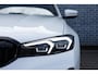 BMW 3-Serie Touring 320e | M-Sport | Panoramadak | Trekhaak | Sportstoelen | Parkeersensoren | Lichtmetalen Velgen 18 inch | Stoelverwarming | Cruise Control Adaptief | Dodehoekdetectie | Live Cockpit Plus | Connected Professional | Plug-in Hybrid (PHEV)