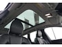 Volvo XC60 2.0 T6 Plug-in hybrid AWD Plus Dark | 350 PK | Panoramadak | Leder | Trekhaak | Volvo XC60 2.0 T6 Plug-in Hybrid AWD Plus Dark met 2.0 viercilinder plug-in hybride aandrijflijn en 350 PK, voorzien van luxe lederen bekleding, elektrisch verstelbare en verwarmde voorstoele