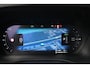 Volvo XC60 2.0 T6 Plug-in hybrid AWD Plus Dark | 350 PK | Panoramadak | Leder | Trekhaak | Volvo XC60 2.0 T6 Plug-in Hybrid AWD Plus Dark met 2.0 viercilinder plug-in hybride aandrijflijn en 350 PK, voorzien van luxe lederen bekleding, elektrisch verstelbare en verwarmde voorstoele