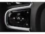 Volvo XC60 2.0 T6 Plug-in hybrid AWD Plus Dark | 350 PK | Panoramadak | Leder | Trekhaak | Volvo XC60 2.0 T6 Plug-in Hybrid AWD Plus Dark met 2.0 viercilinder plug-in hybride aandrijflijn en 350 PK, voorzien van luxe lederen bekleding, elektrisch verstelbare en verwarmde voorstoele