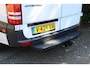 Mercedes-Benz Sprinter 210 2.2 CDI 366 HD 2013 | Trekhaak | Airco | Parkeersensoren | Centrale Vergrendeling | 2 Zitplaatsen Rechtsvoor | Houten vloer in Laadruimte