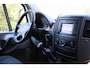 Mercedes-Benz Sprinter 210 2.2 CDI 366 HD 2013 | Trekhaak | Airco | Parkeersensoren | Centrale Vergrendeling | 2 Zitplaatsen Rechtsvoor | Houten vloer in Laadruimte