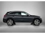 Mercedes-Benz GLC 300e 4MATIC Luxury line | Panorama schuifdak | Trekhaak | Electrische voorstelen | Dodehoek assistent | Alarm klasse SCM3 Inclusief 24 maanden Mercedes-Benz Certified garantie voor Europa.