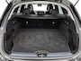 Mercedes-Benz GLC 300e 4MATIC Luxury line | Panorama schuifdak | Trekhaak | Electrische voorstelen | Dodehoek assistent | Alarm klasse SCM3 Inclusief 24 maanden Mercedes-Benz Certified garantie voor Europa.