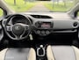 Toyota Yaris 1.0 VVT-i Aspiration Bi-Tone*SCHERM*AIRCO*NAP