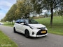 Toyota Yaris 1.0 VVT-i Aspiration Bi-Tone*SCHERM*AIRCO*NAP