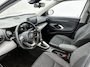 Toyota Yaris Cross 1.5 Hybrid Active + | Dodehoek detectie | Stoelverwarming | Parkeersensoren voor+achter | Keyless Entry/Start | Navigatie | Apple CarPlay/Android Auto | Cruise Control Adaptive |