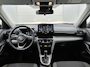 Toyota Yaris Cross 1.5 Hybrid Active + | Dodehoek detectie | Stoelverwarming | Parkeersensoren voor+achter | Keyless Entry/Start | Navigatie | Apple CarPlay/Android Auto | Cruise Control Adaptive |