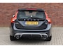 Volvo V60 T3 153PK R-Design Automaat | Trekhaak | All season banden |