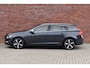 Volvo V60 T3 153PK R-Design Automaat | Trekhaak | All season banden |