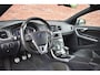 Volvo V60 T3 153PK R-Design Automaat | Trekhaak | All season banden |