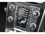 Volvo V60 T3 153PK R-Design Automaat | Trekhaak | All season banden |