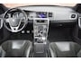 Volvo V60 T3 153PK R-Design Automaat | Trekhaak | All season banden |