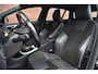 Volvo V60 T3 153PK R-Design Automaat | Trekhaak | All season banden |