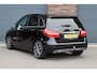 Mercedes-Benz B-klasse 180 Automaat | Dealer Onderhouden | Leder | Trekhaak | High Perf. LED | Regensensor | Cruise Control | Privacy Glas | Navigatie |