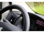 Peugeot Boxer 335 2.2 BlueHDi 140 L3H2 Asphalt in nieuwstaat |6.329 km |BPM vrij |2 stoelen en 2 airbags |Trekhaak |Camera |Cruise |Navi |Airco |Parkeersensoren |EURO6 |1e eigenaar |3500 KG