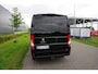 Peugeot Boxer 335 2.2 BlueHDi 140 L3H2 Asphalt in nieuwstaat |6.329 km |BPM vrij |2 stoelen en 2 airbags |Trekhaak |Camera |Cruise |Navi |Airco |Parkeersensoren |EURO6 |1e eigenaar |3500 KG