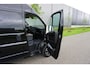 Peugeot Boxer 335 2.2 BlueHDi 140 L3H2 Asphalt in nieuwstaat |6.329 km |BPM vrij |2 stoelen en 2 airbags |Trekhaak |Camera |Cruise |Navi |Airco |Parkeersensoren |EURO6 |1e eigenaar |3500 KG