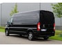 Peugeot Boxer 335 2.2 BlueHDi 140 L3H2 Asphalt in nieuwstaat |6.329 km |BPM vrij |2 stoelen en 2 airbags |Trekhaak |Camera |Cruise |Navi |Airco |Parkeersensoren |EURO6 |1e eigenaar |3500 KG