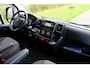 Peugeot Boxer 335 2.2 BlueHDi 140 L3H2 Asphalt in nieuwstaat |6.329 km |BPM vrij |2 stoelen en 2 airbags |Trekhaak |Camera |Cruise |Navi |Airco |Parkeersensoren |EURO6 |1e eigenaar |3500 KG