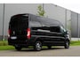 Peugeot Boxer 335 2.2 BlueHDi 140 L3H2 Asphalt in nieuwstaat |6.329 km |BPM vrij |2 stoelen en 2 airbags |Trekhaak |Camera |Cruise |Navi |Airco |Parkeersensoren |EURO6 |1e eigenaar |3500 KG