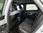 Peugeot E-3008 230pk GT Long Range 97 kWh Automaat | Accu 100% | Navigatie | Schuif/Kantel Dak | Elektrische Stoelen | Camera Voor + Achter | Warmtepomp |  HiFi Focal |