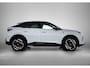 Peugeot E-3008 230pk GT Long Range 97 kWh Automaat | Accu 100% | Navigatie | Schuif/Kantel Dak | Elektrische Stoelen | Camera Voor + Achter | Warmtepomp |  HiFi Focal |