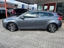 Volvo V40 2.0 T2 122PK Momentum  122 PK Camera  Trekhaak  Ledkoplampen