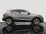 Nissan Qashqai 1.2 Tekna Automaat - Navigatie - 360 graden camera - Climate control - Panoramadak - Trekhaak - 12 maanden garantie