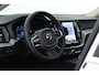 Volvo XC60 T6 Plug-in hybrid AWD Plus Bright Adap. Cruise | 360 camera | H&K Audio | Blis | Stoel + stuurverw. |
