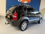 Hyundai Tucson 2.7i V6 4WD Style Automaat / bj.2005 / leder / climate / trekhaak / airco / APK tot 09/2027 / NAP met 203383 km.