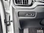 Volvo V60 T8 Recharge Plus Dark | 18" Allseason | Trekhaak | Panoramadak | Head-Up | 360 Camera | Elektr. verst. Sportstoelen | Getint Glas