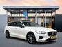 Volvo V60 T8 Recharge Plus Dark | 18" Allseason | Trekhaak | Panoramadak | Head-Up | 360 Camera | Elektr. verst. Sportstoelen | Getint Glas