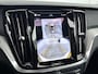 Volvo V60 T8 Recharge Plus Dark | 18" Allseason | Trekhaak | Panoramadak | Head-Up | 360 Camera | Elektr. verst. Sportstoelen | Getint Glas