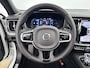 Volvo V60 T8 Recharge Plus Dark | 18" Allseason | Trekhaak | Panoramadak | Head-Up | 360 Camera | Elektr. verst. Sportstoelen | Getint Glas