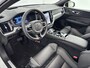 Volvo V60 T8 Recharge Plus Dark | 18" Allseason | Trekhaak | Panoramadak | Head-Up | 360 Camera | Elektr. verst. Sportstoelen | Getint Glas