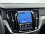 Volvo V60 T8 Recharge Plus Dark | 18" Allseason | Trekhaak | Panoramadak | Head-Up | 360 Camera | Elektr. verst. Sportstoelen | Getint Glas