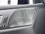 Volvo V60 T8 Recharge Plus Dark | 18" Allseason | Trekhaak | Panoramadak | Head-Up | 360 Camera | Elektr. verst. Sportstoelen | Getint Glas
