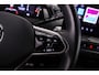 Volkswagen ID.5 Pro 77 kWh 204pk Automaat, Adaptive cruise control, Achteruitrijcamera, Stoelverwarming, Stuurverwarming, Voorruit verwarmd, Parkeersensoren, Navigatie, App-connect, Matrix LED koplampen, DAB-radio